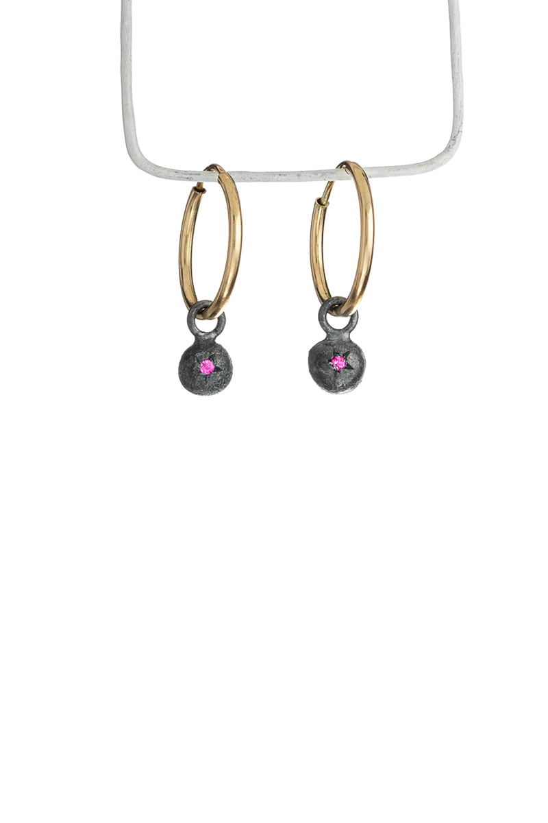 עגילי גולדפילד עם כדורים משובצים